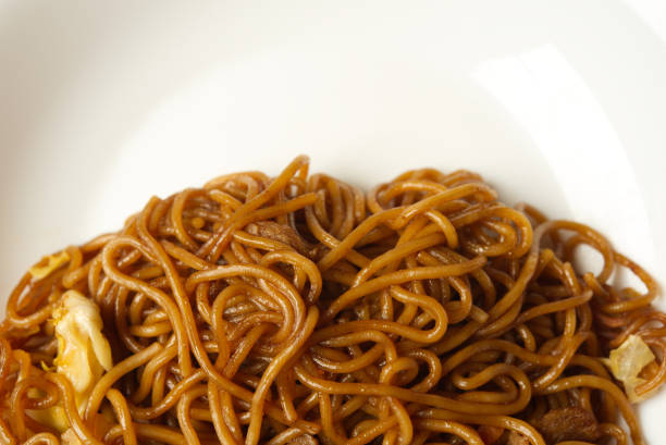 Does Yakisoba have gluten?
